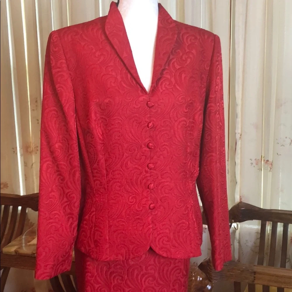 Red MAGGY LONDON 2-piece Skirt set, size 16